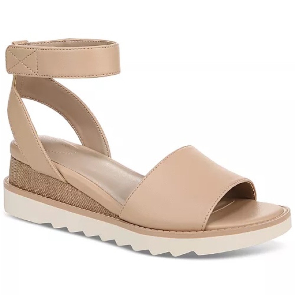 Giani Bernini Women’s Constancia Ankle Strap Wedge Sandals – Size 8, Tan